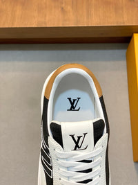Beverly Hills Sneakers