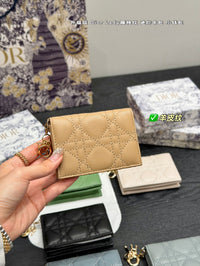 Gardenia Wallet in Smooth Lambskin