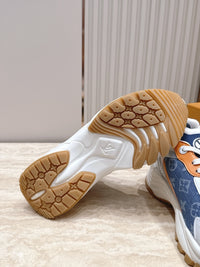 Run 55 Sneakers