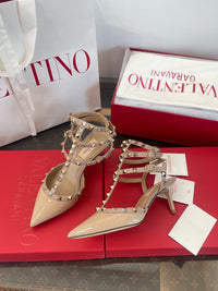 Garavani Rockstud Patent Leather Pumps 6.5cm