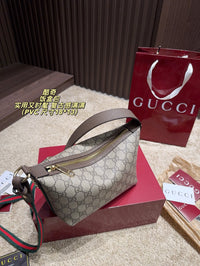 Lady Lunetta Small Shoulder Bag
