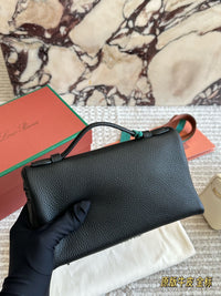 Extra Pocket L19 Leather Pouch