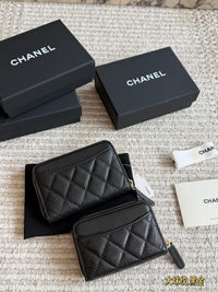 Classic Zipped Coin Purse