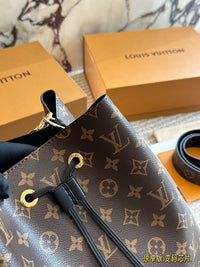 NéoNoé MM Bucket Bag