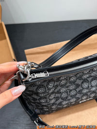 Laurel Shoulder Bag