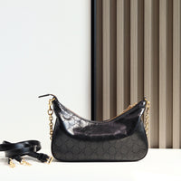 Lady Lunetta Chain Shoulder Bag