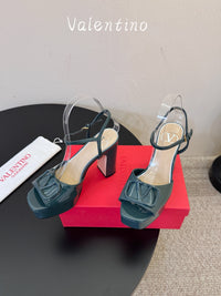 VLogo Signature Platform Sandals
