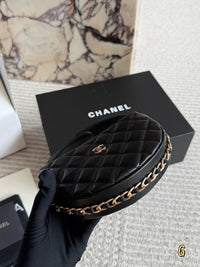 Halfmoon Bag