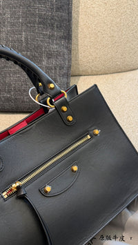 Medium Leather Le City Tote Bag