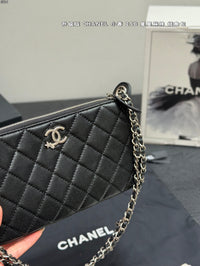 25B Pouch Bag