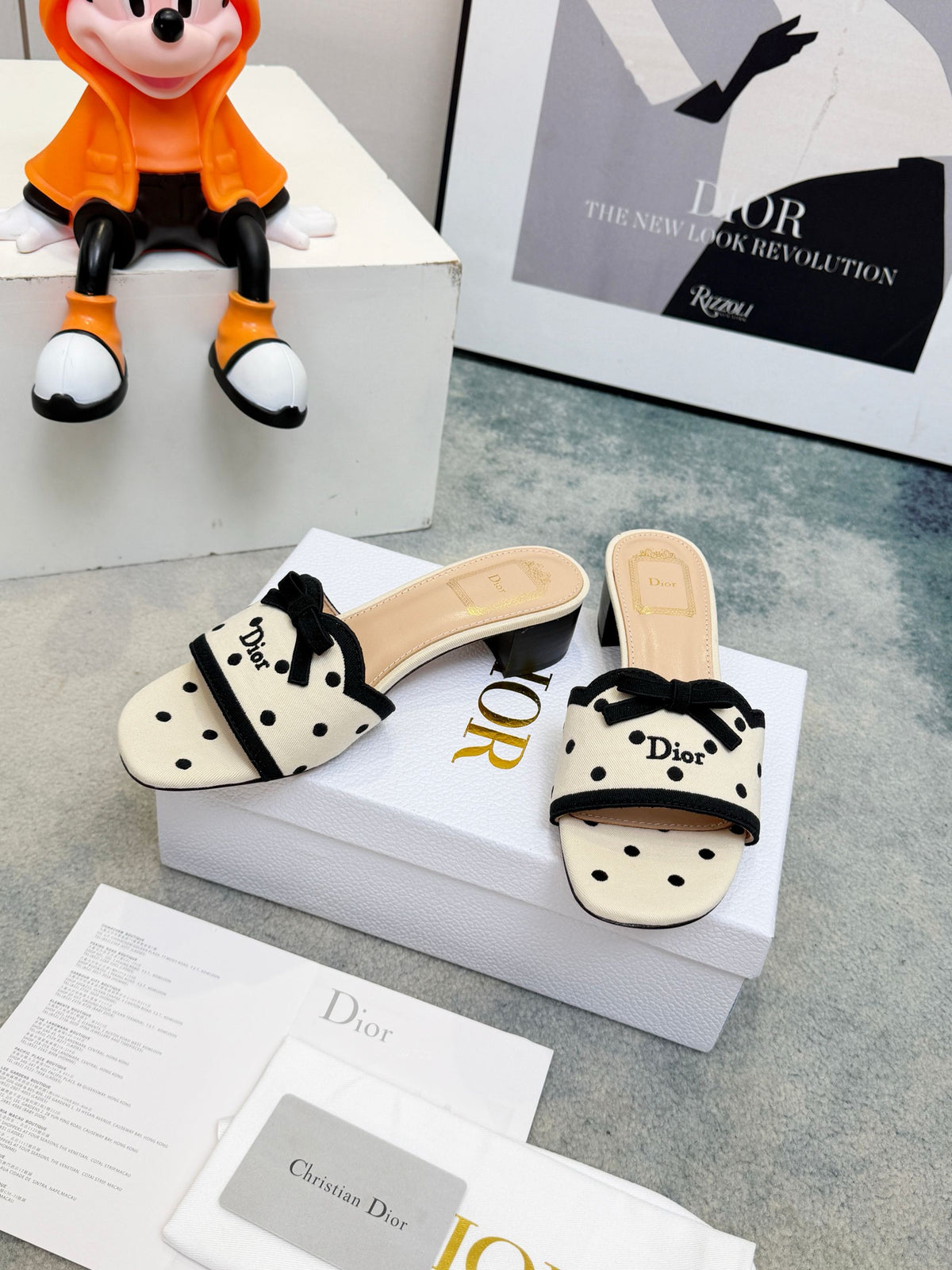 Dway Heeled Slides