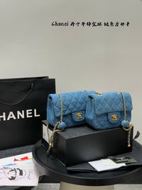 Mini Square Pearl Crush Bag
