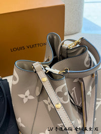 Néonoé Bucket Bag