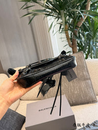 Le Cagole Shoulder Bag