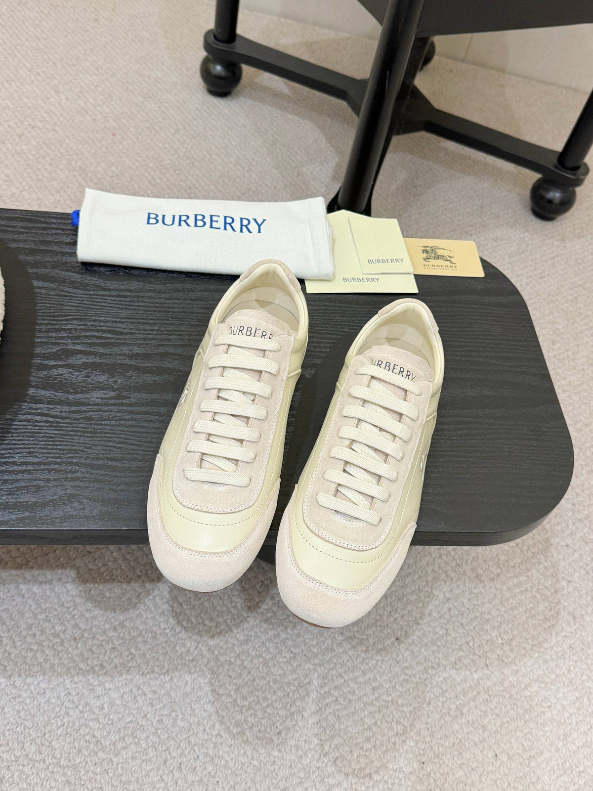 Knight Runner Sneakers