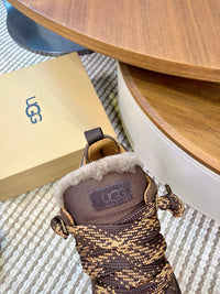 Lowmel Sneakers