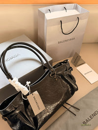 Le City East-West Shoulder Bag
