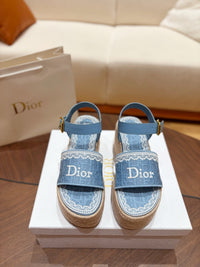 Dentelle Wedge Sandals