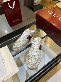 Stretch Low Top Trainers