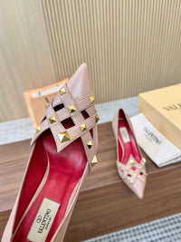 Garavani Studdy Pumps