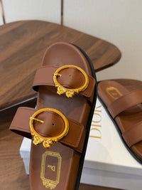 26S Médaillon Buckle Slides