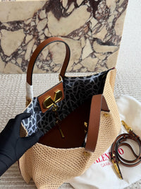 Straw VLogo Signature Tote Bag