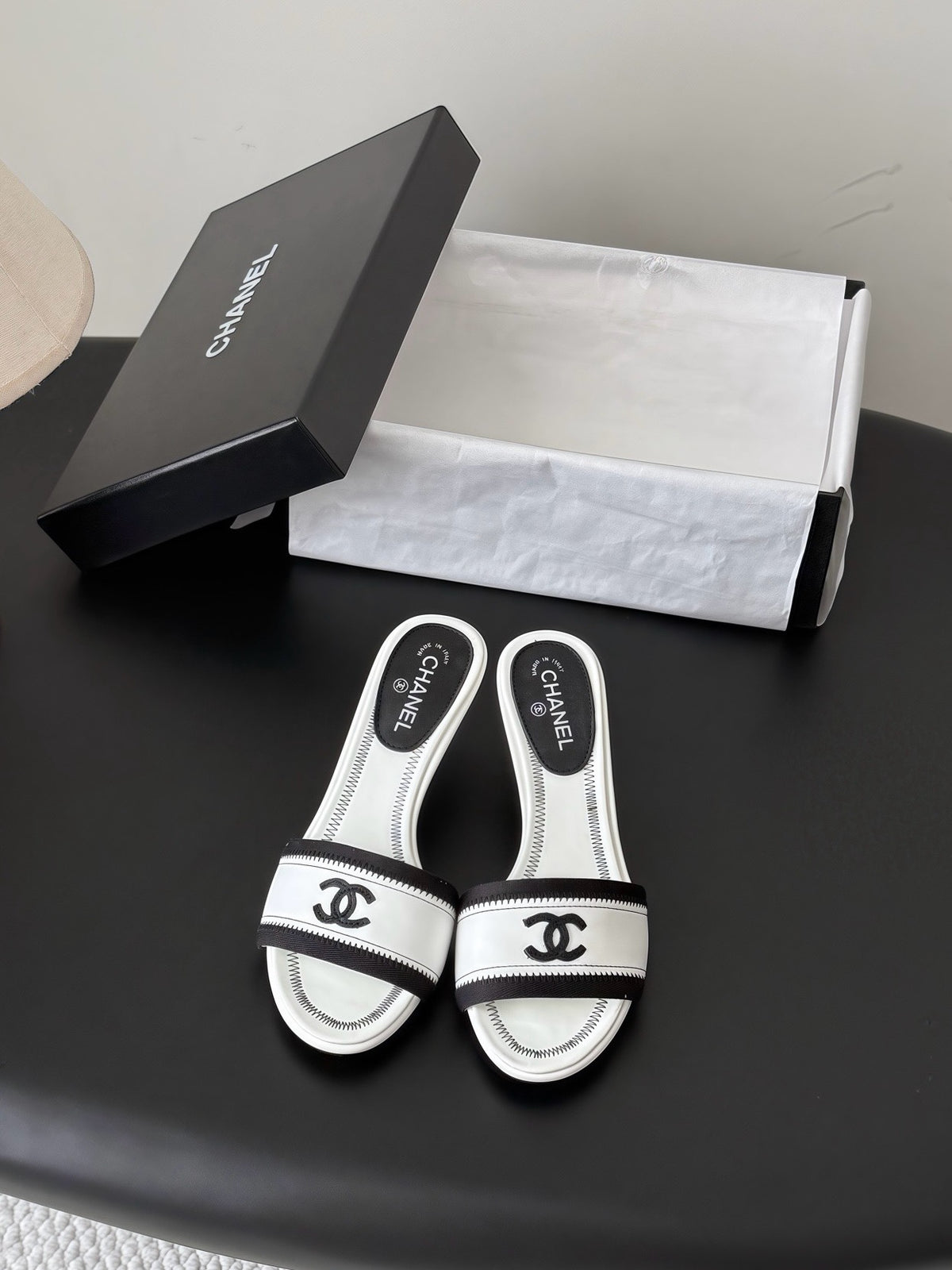 26B Kitten Heel Slides