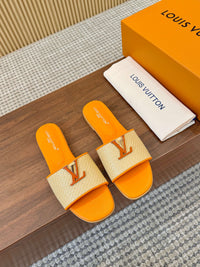 Capri Flat Mules