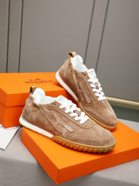 Trail Sneakers