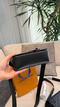 Bosphore Wearable Wallet Bag
