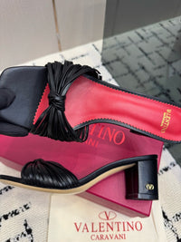 26S Garavani Annet Mules