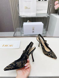 26S Slingback Pumps