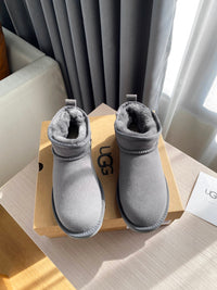 Classic Ultra Mini Boots