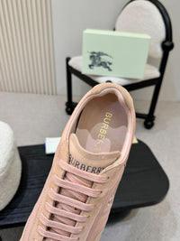 Knight Runner Sneakers