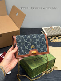 Bamboo Chain Wallet Bag