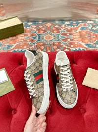 Low Top Sneakers