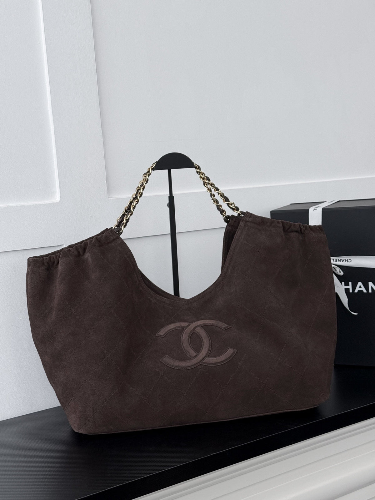 26C Suede Shopping Tote