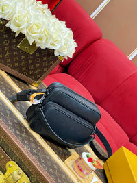 Nil Messenger Bag