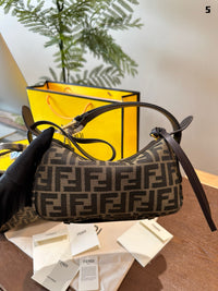 Simply Shoulder Bag