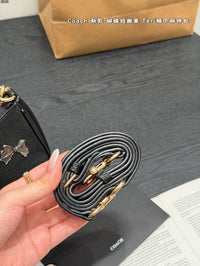Teri Shoulder Bag