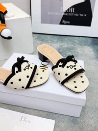 Dway Heeled Slides