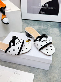 Dway Heeled Slides