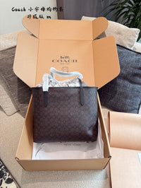 City Tote Bag