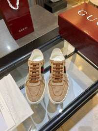 Stretch Low Top Trainers