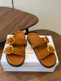 26S Médaillon Buckle Slides
