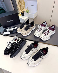 Logo Sneakers