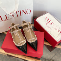 Garavani Rockstud Ballet Flats