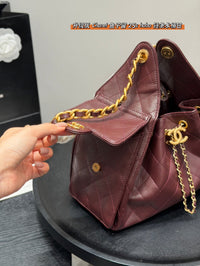 25 Hobo Bag Grained Calfskin