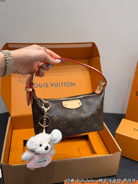 Hills Pochette Bag