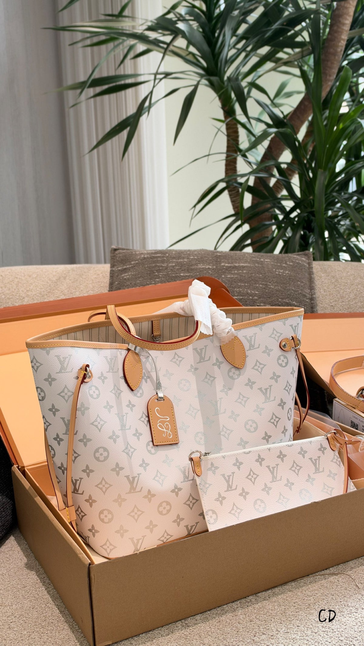 Neverfull Monogram Pearly